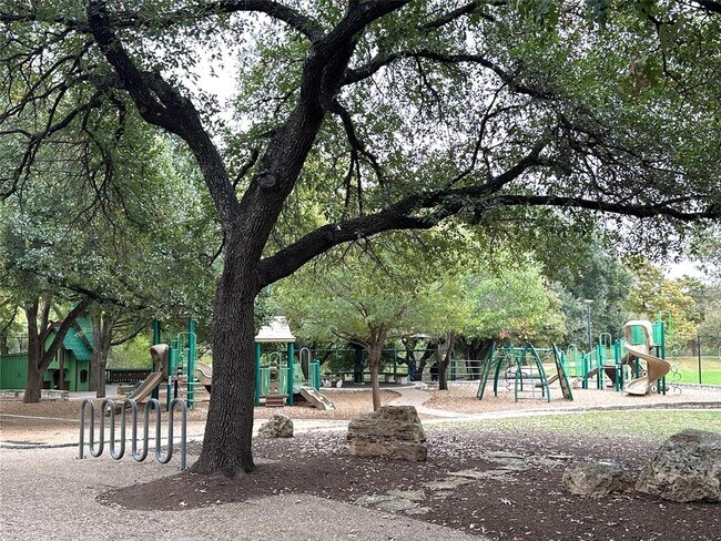 Building Photo - 2105 Cervin Blvd