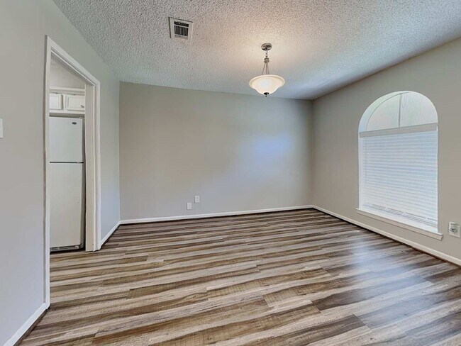 Building Photo - 8322 Autumn Willow Dr