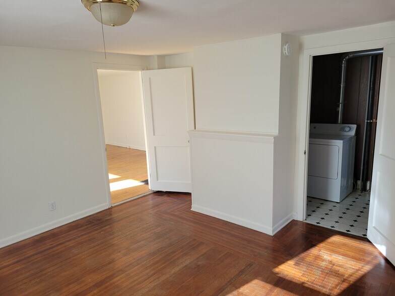 Second bedroom - 297 Marlborough Rd