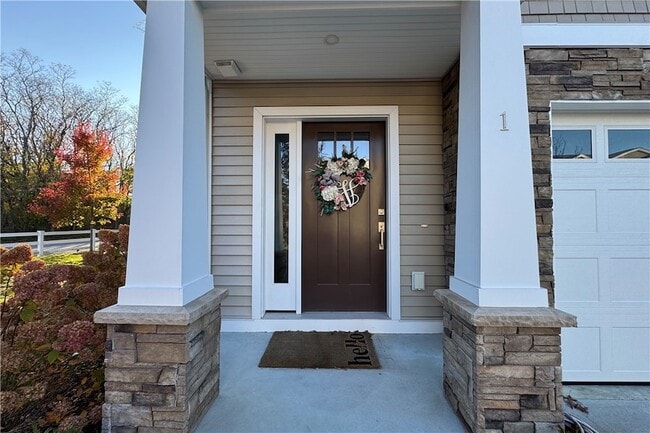 Building Photo - 25 Franklin Rd