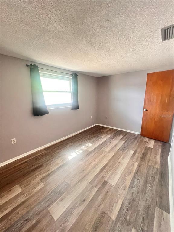 Building Photo - 9910 Lake Chrise Ln