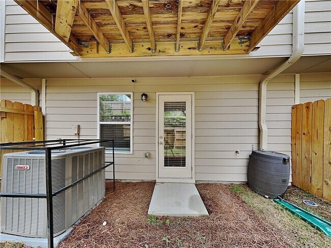 Building Photo - 975 Society Cir