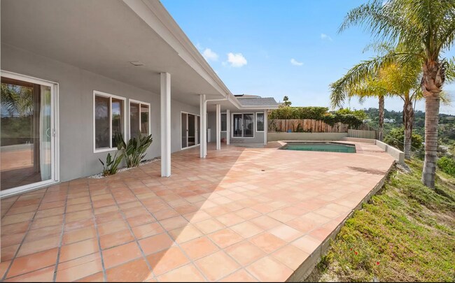 Building Photo - 3733 Beverly Ridge Dr