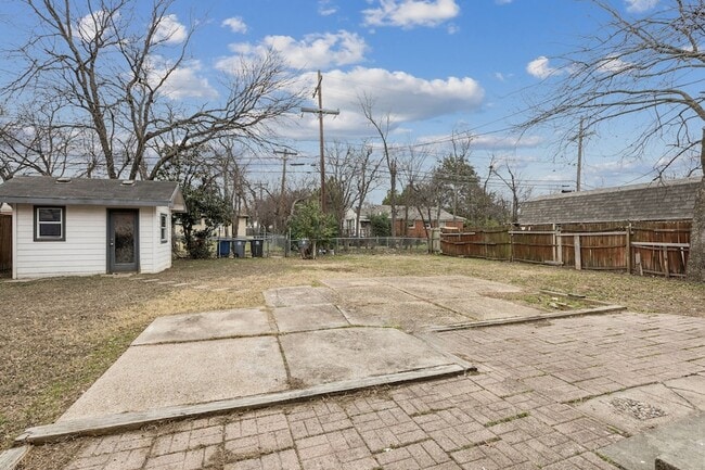 Building Photo - 10710 Joaquin Dr