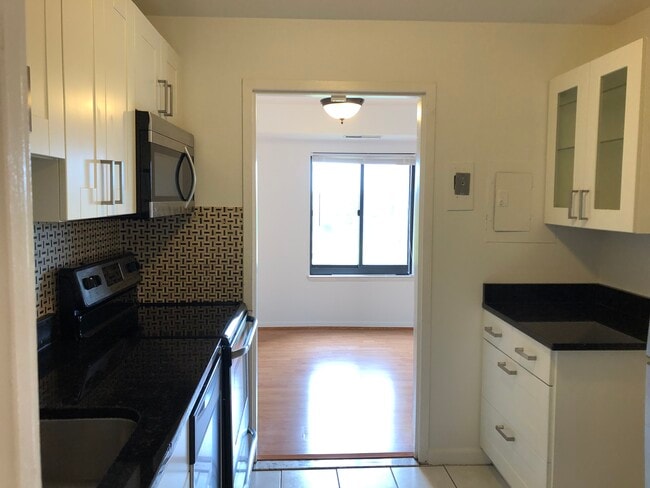 From Foyer to Kitchen - 3101 S Manchester St
