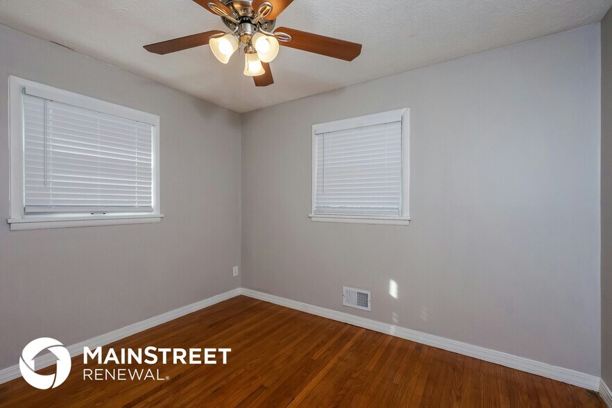 Building Photo - 8808 Fernview Dr
