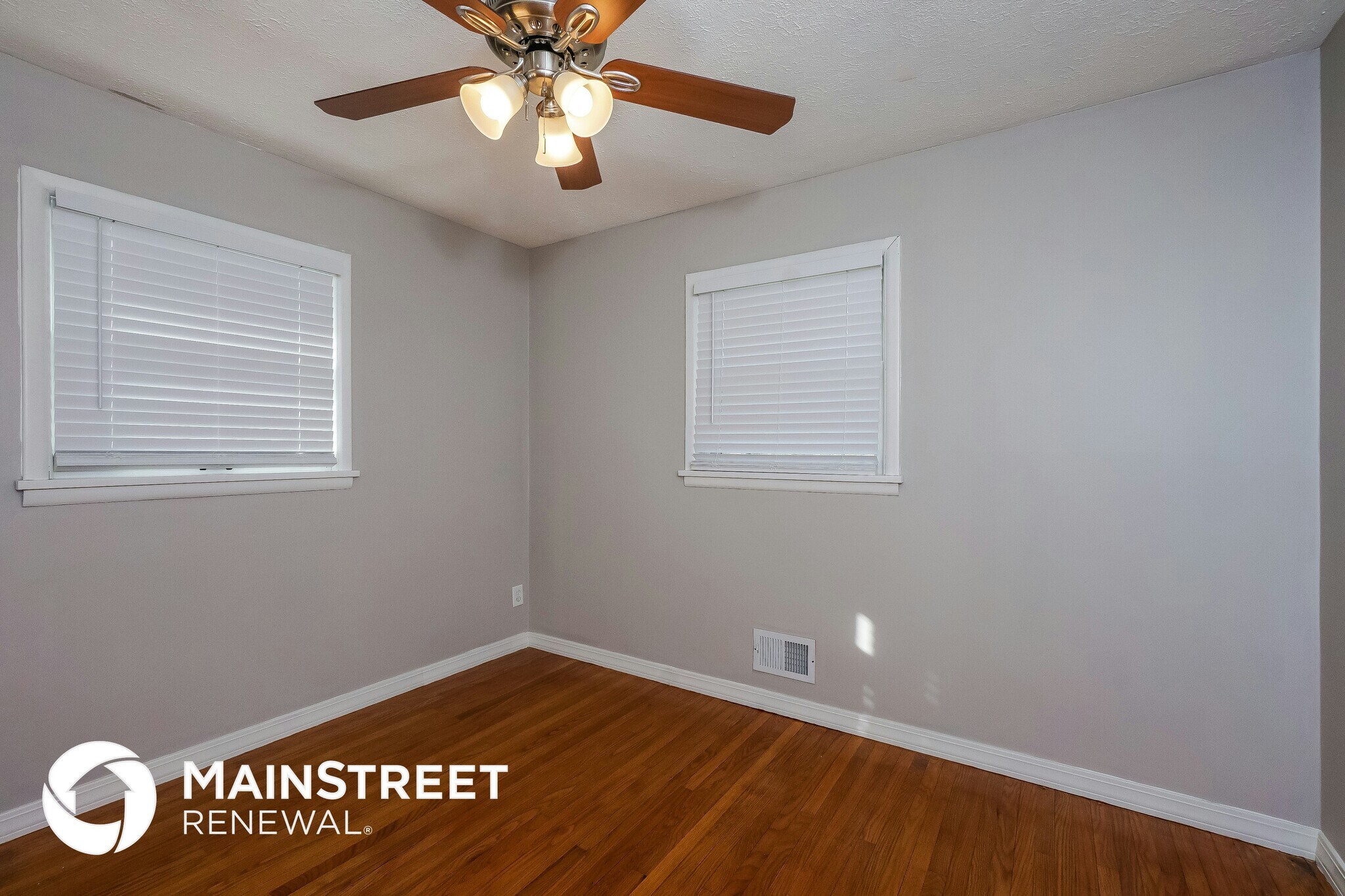Building Photo - 8808 Fernview Dr