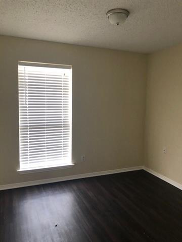 Building Photo - 5802 Falconcrest Dr