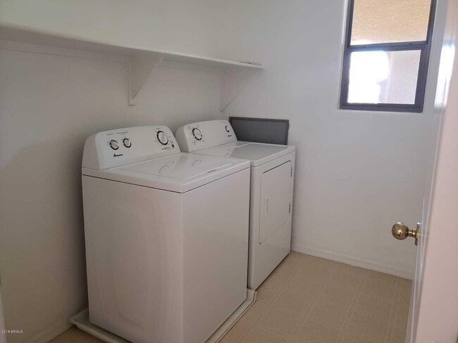 Building Photo - 11765 N 147th Dr