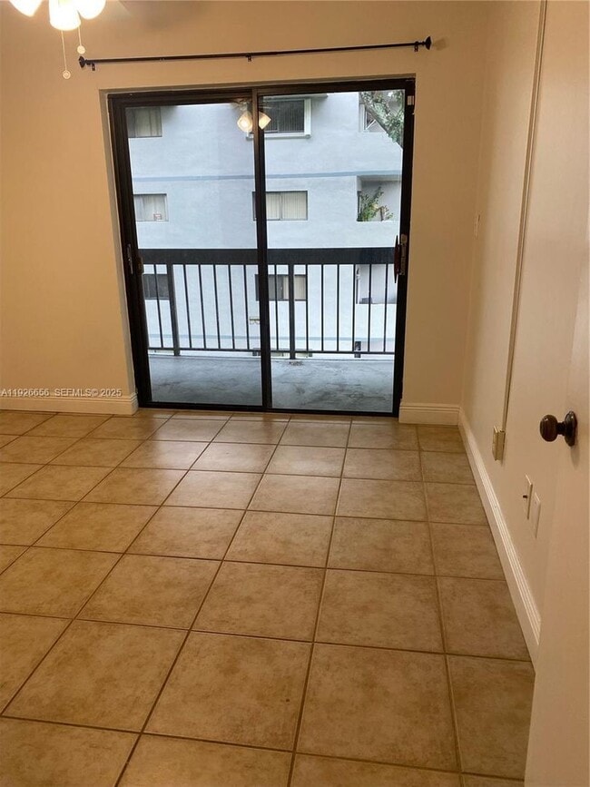 Building Photo - 8811 SW 132nd Pl