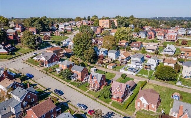 Building Photo - 4014 Fairfield Ave