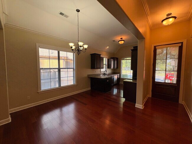 Building Photo - 1457 Lagrange Crest Rd