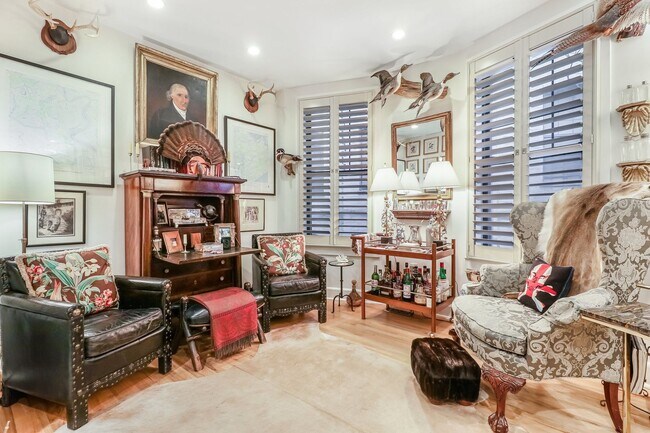 Building Photo - Amazing Adams Morgan Two-Level Condo| Parking included!