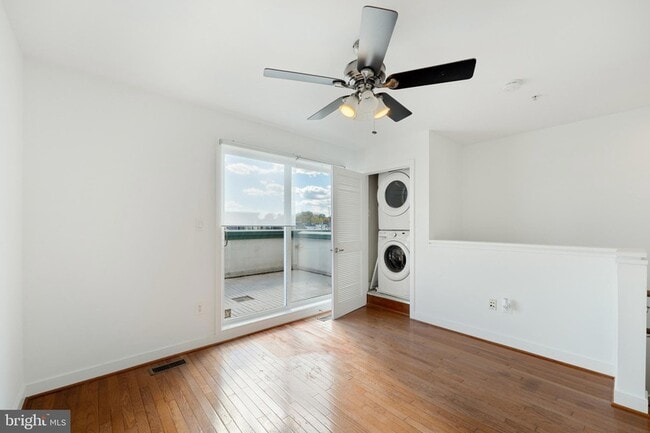 Building Photo - 4410 Longfellow St