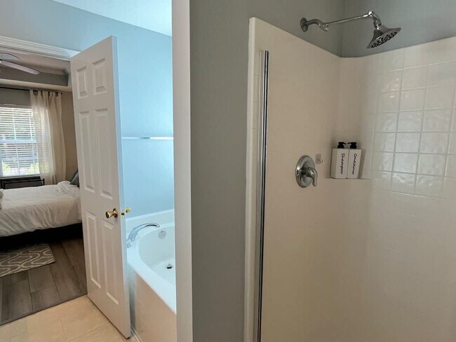 Building Photo - 182 Aquinnah Dr