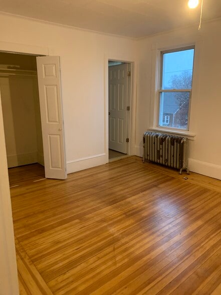 bedroom - 61 W Center St