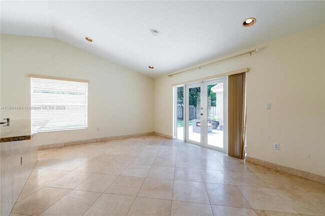Building Photo - 1840 SW 135th Way