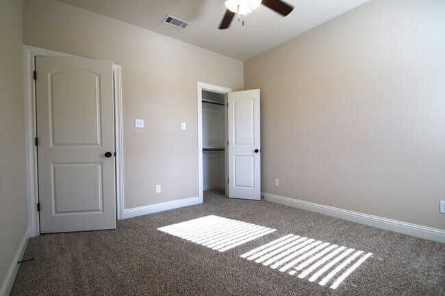 Building Photo - COMING SOON! 3BD/2BA Home in Benbrook | Vaulted Ceilings | Gourmet Kitchen | 2-Car Garage | Lands...