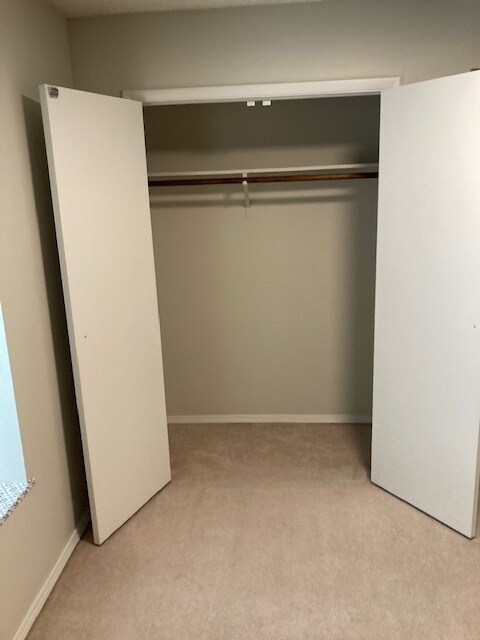 2nd Bedroom - Closet - 4715 SE Adams Blvd