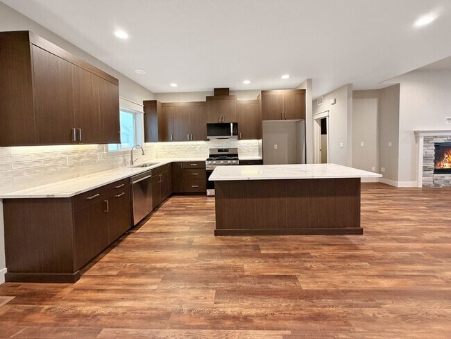 Building Photo - New 3-Bedroom Nampa Home with Quartz Counters, Walk-In Pantry & Dog-Friendly Policy