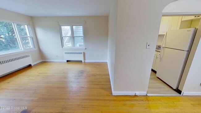 Building Photo - 31 Parkwood St