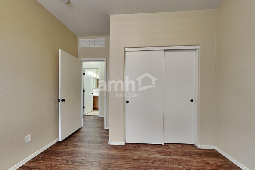 Building Photo - 4320 W Burgess Ln