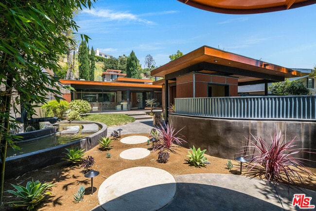 Building Photo - 22277 Buenaventura St