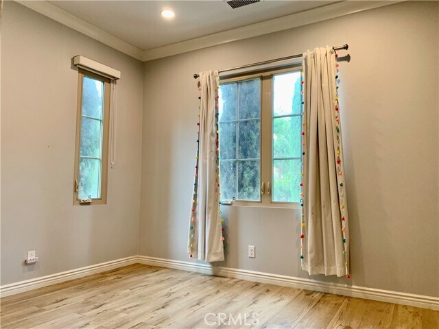 Building Photo - 81 Cipresso