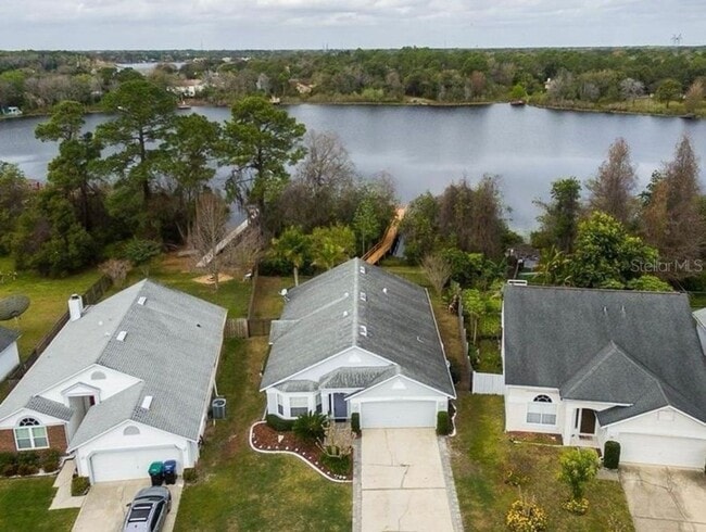 Building Photo - Amazing Dream Home with Water View and Pri...