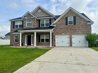 Building Photo - 639 Red Oak Ln