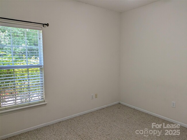 Building Photo - 187 Chandeleur Dr