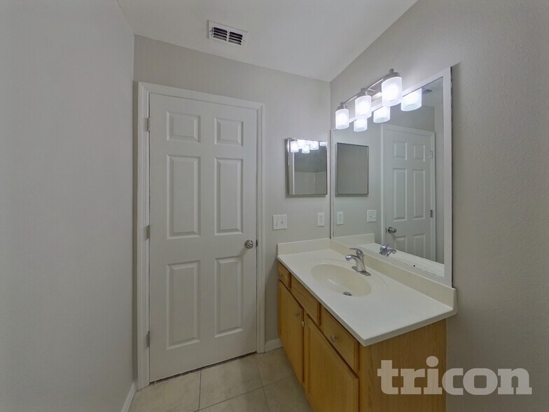 Building Photo - 5512 Treig Ln