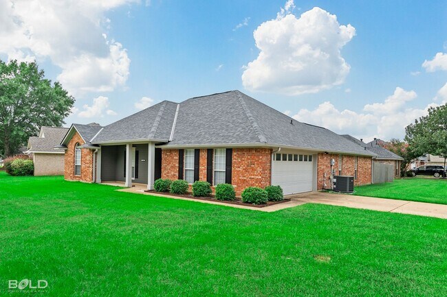 Building Photo - Check Out this 3 bed 2 bath in Bossier!!