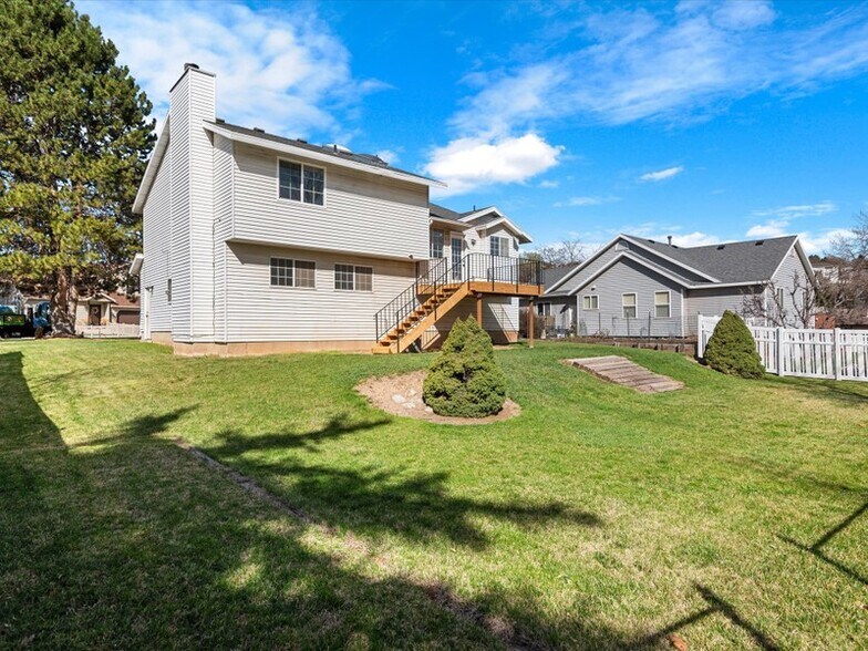 Building Photo - 2164 N 1450 E