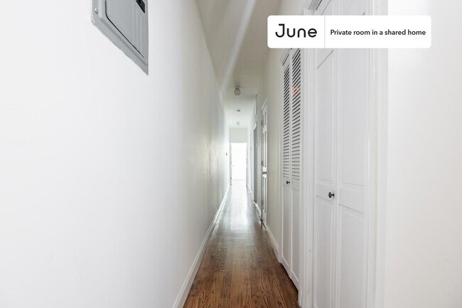 Building Photo - Room in Shared 4 bed/1 bath home