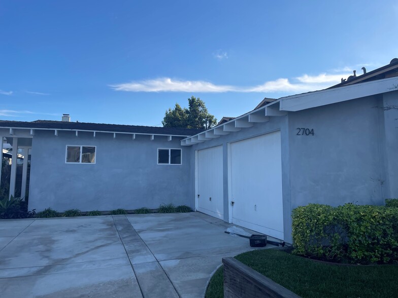 1 Car Garage - 2704 Gates Ave