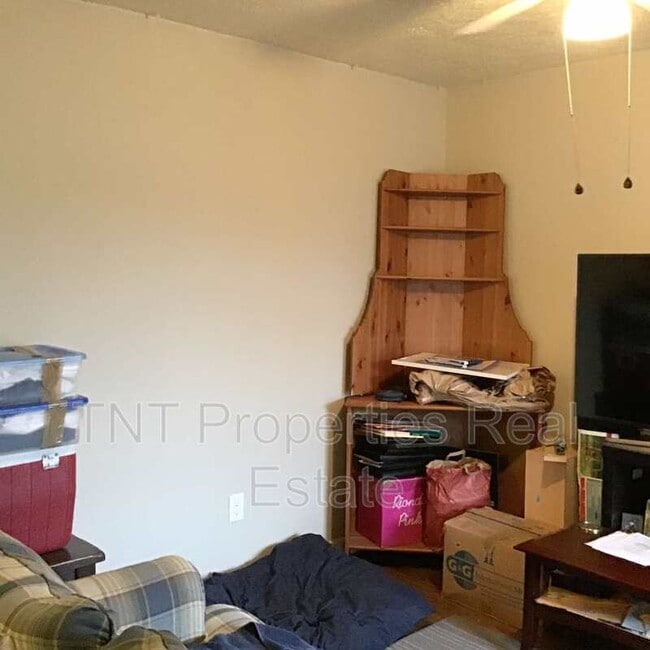 Building Photo - 1417 Gramma Ct