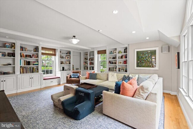 Building Photo - 3701 Blackthorn Ct