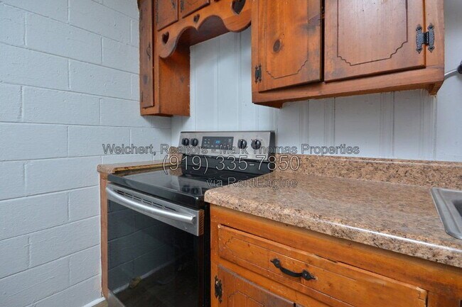 Building Photo - 1150 Shelton Rd
