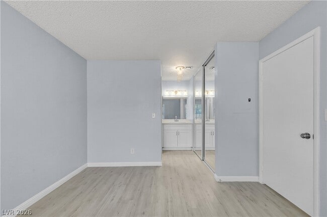 Building Photo - 4730 Nara Vista Way