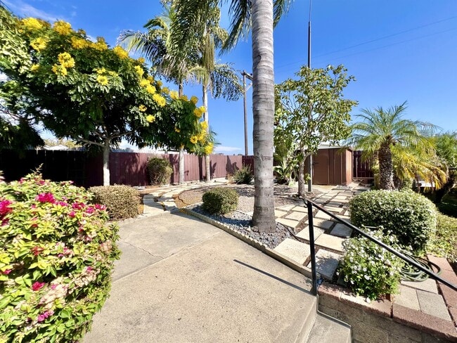 Building Photo - 6165 Blain Pl