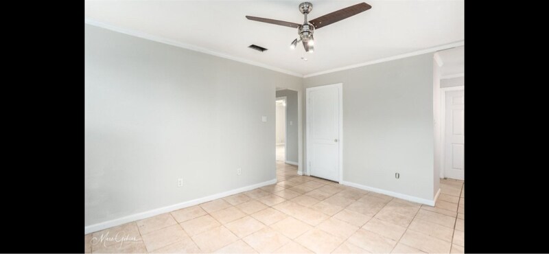 Building Photo - 1214 Schex Dr