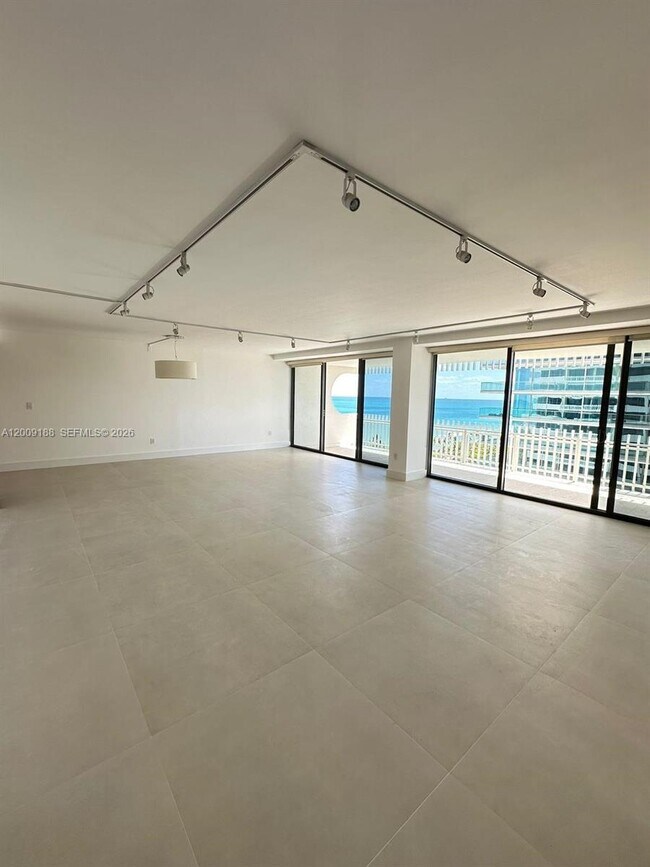 Building Photo - 10205 Collins Ave