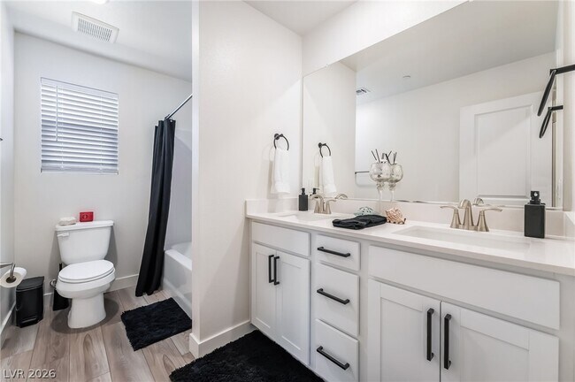Building Photo - 670 Tranquil Bay Ct