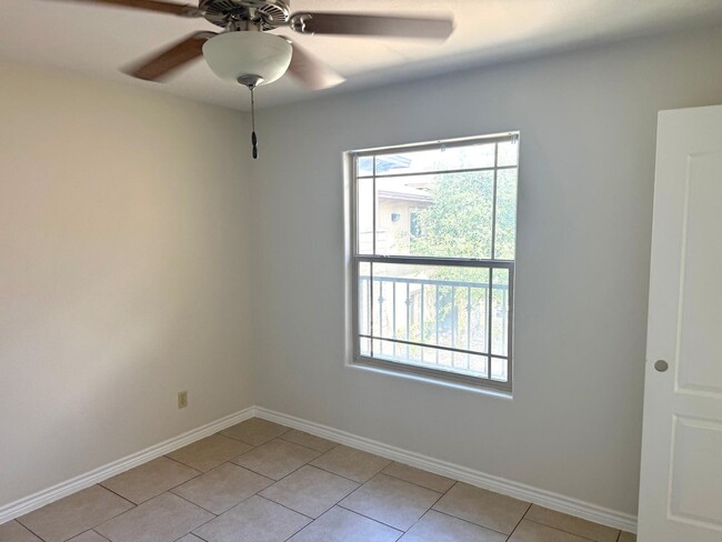 Building Photo - 9805 Sterling Loop
