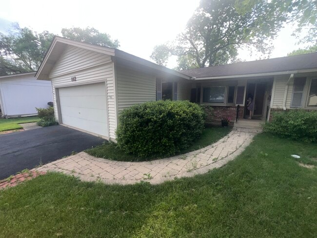 Building Photo - 112 Braemar Dr