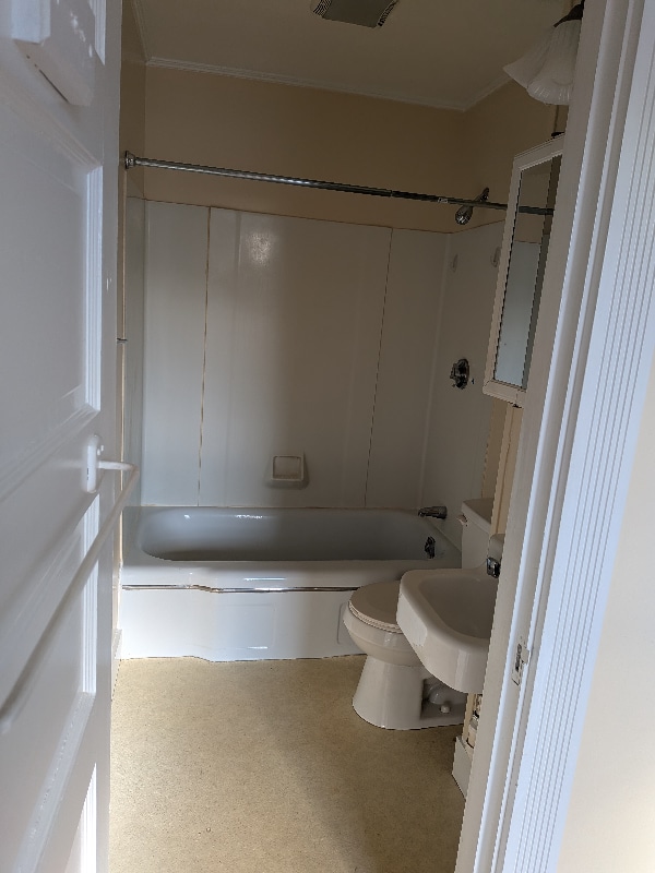 Building Photo - 148 Main St