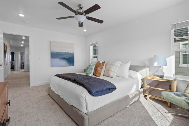 Building Photo - Lagoon Living! 3 Bedroom Townhome with Res...