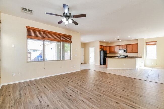 Building Photo - 2547 E Megan St