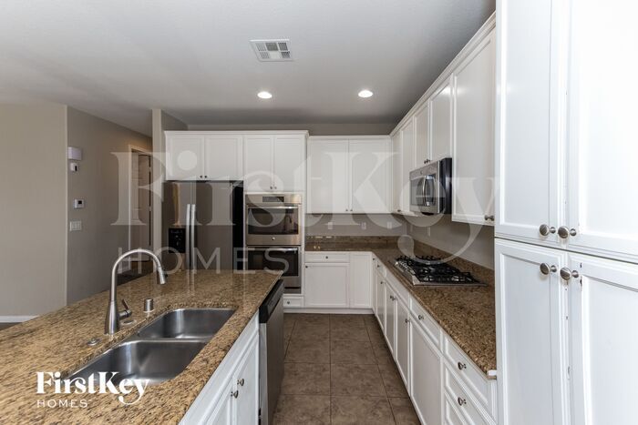 Building Photo - 6455 Haypress Ct